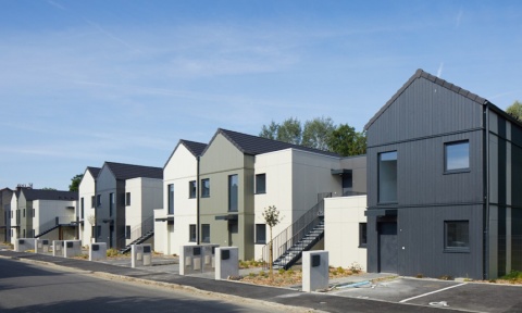 16 maisons groupées en conception-réalisation